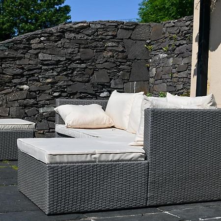 The Olde Forge B & B 카헤르다니엘 외부 사진